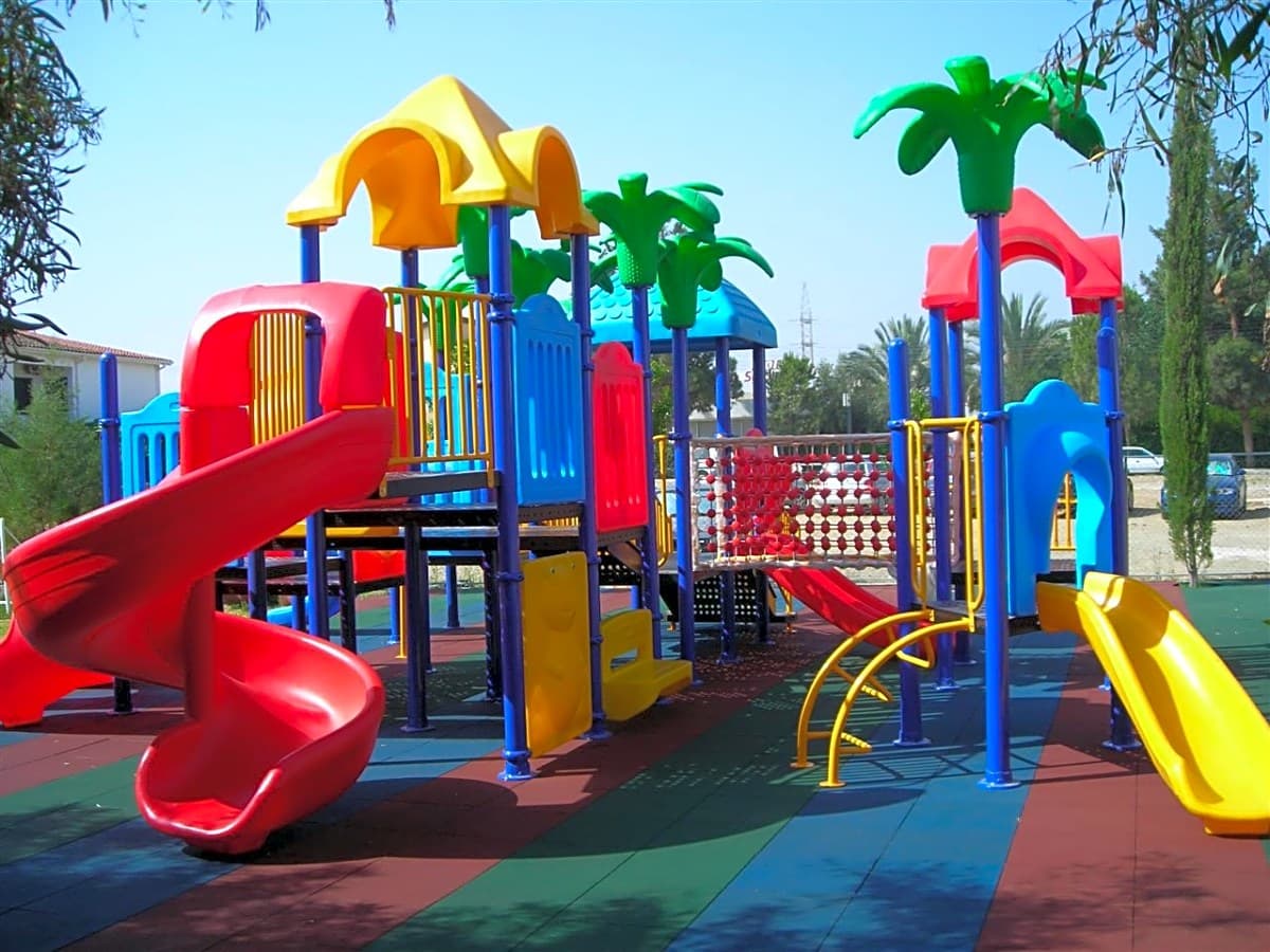 Thiết bị vui chơi dành cho trẻ em