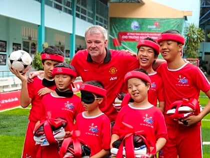 Sân chơi bóng đá cho trẻ em khiếm thị Nguyễn Đình Chiểu